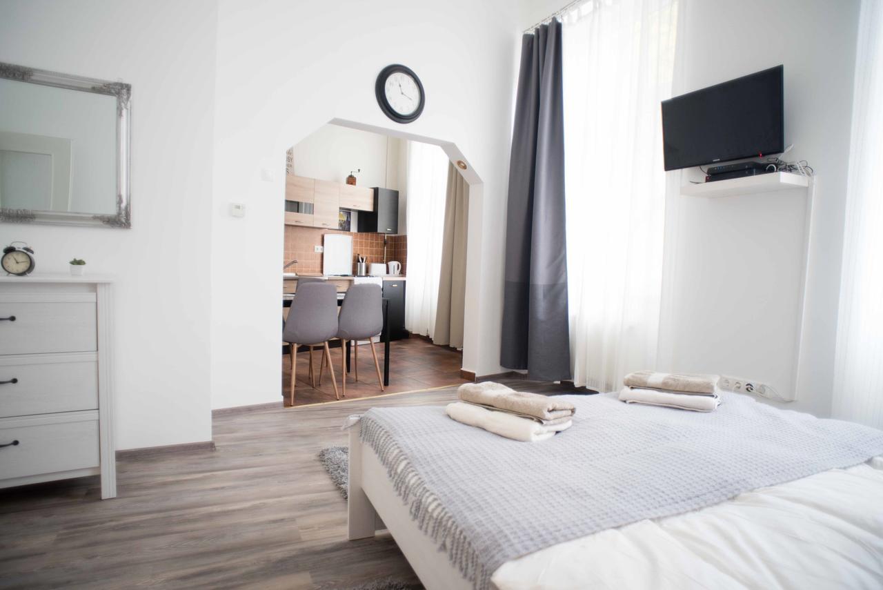בודפשט Castle Trees Apartment מראה חיצוני תמונה